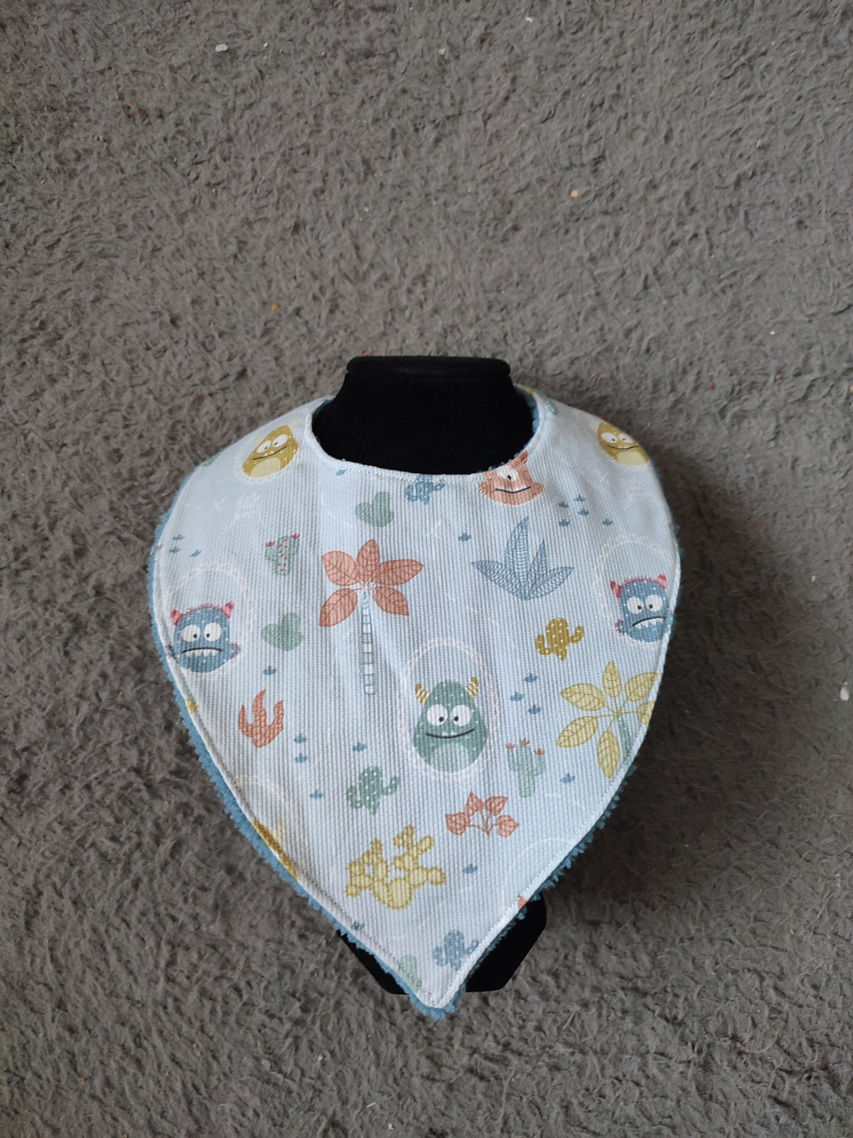 Bavoir bandanna pour bébé