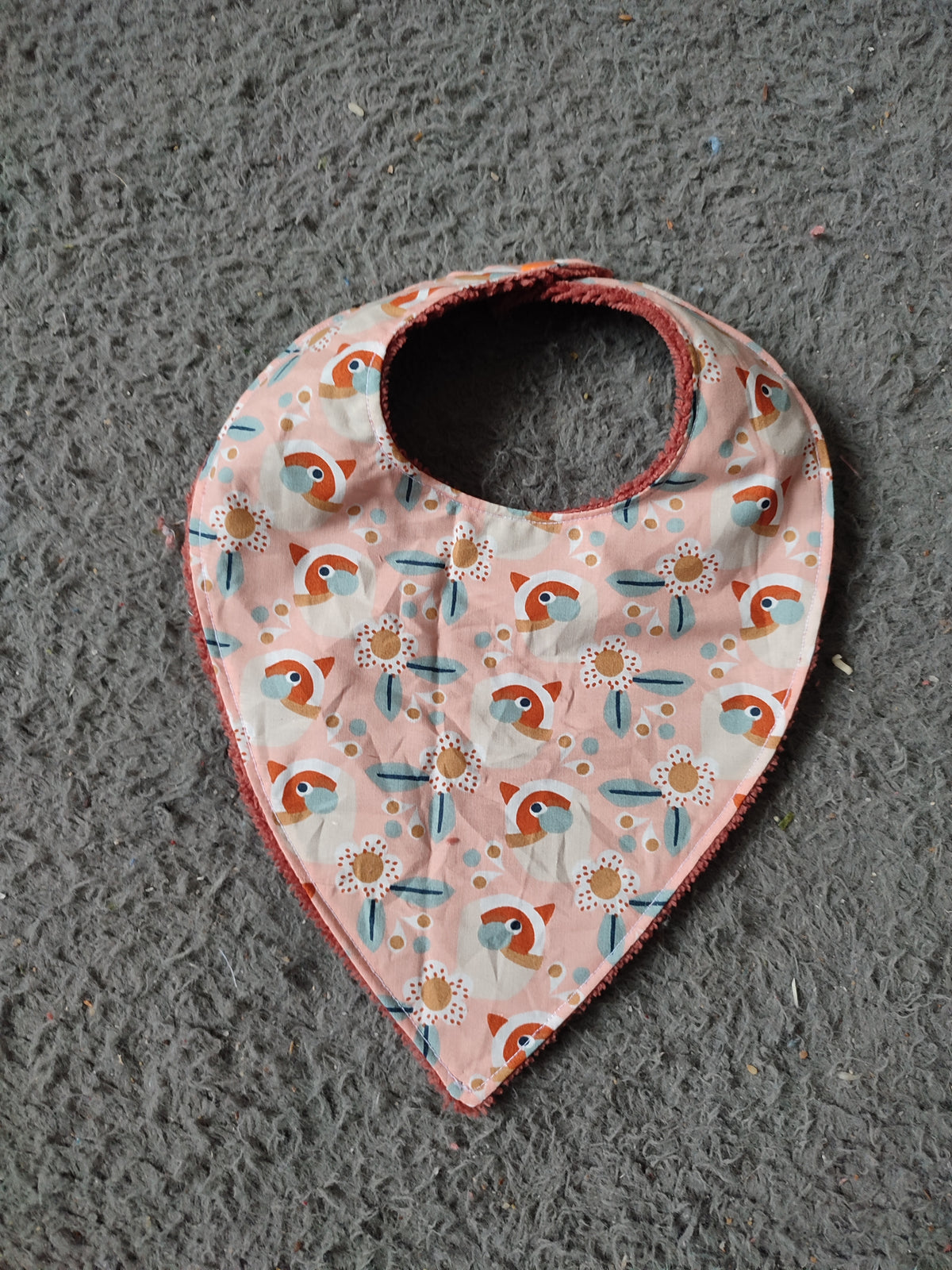 Bavoir bandanna pour bébé