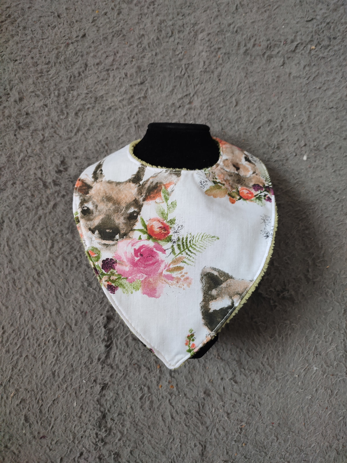 Bavoir bandanna pour bébé