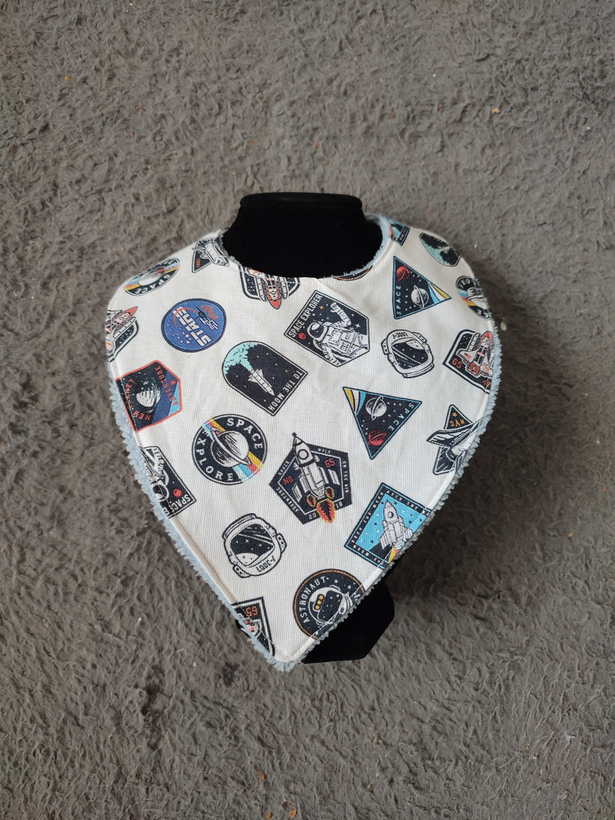 Bavoir bandanna pour bébé